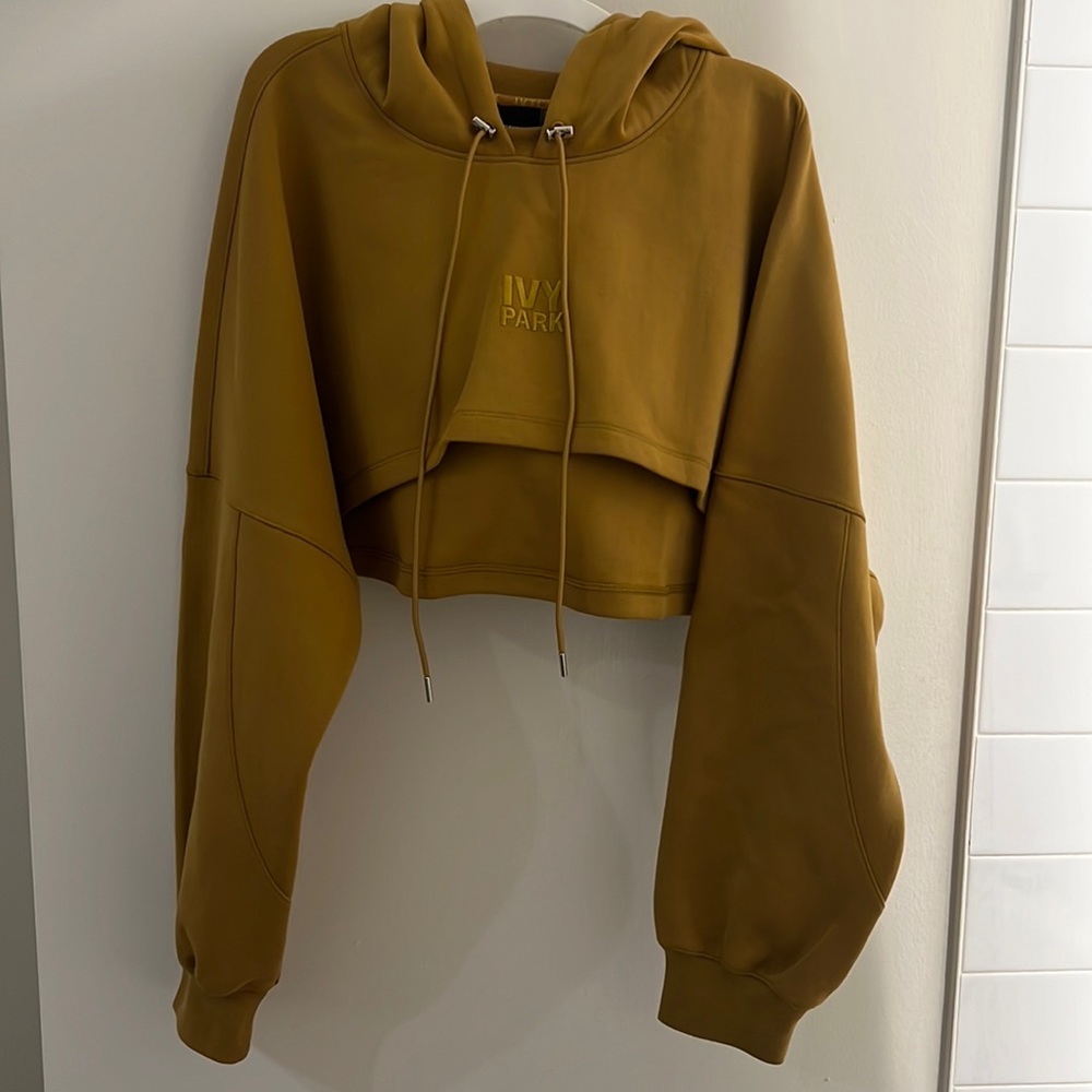 Ivy park shrug from the SECOND drop. Never worn!